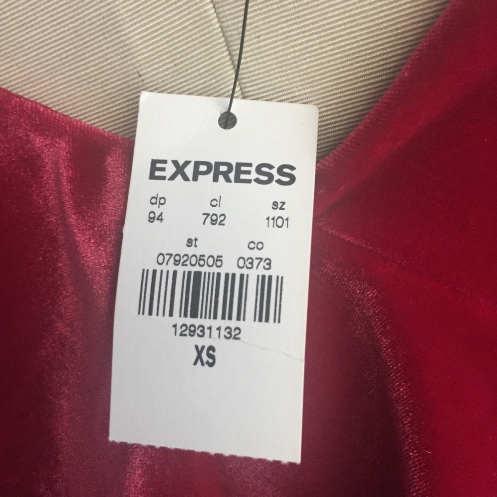 ❤️NWT Red Velvet Ruffle One Shoulder Dress XS - Picture 2 of 7